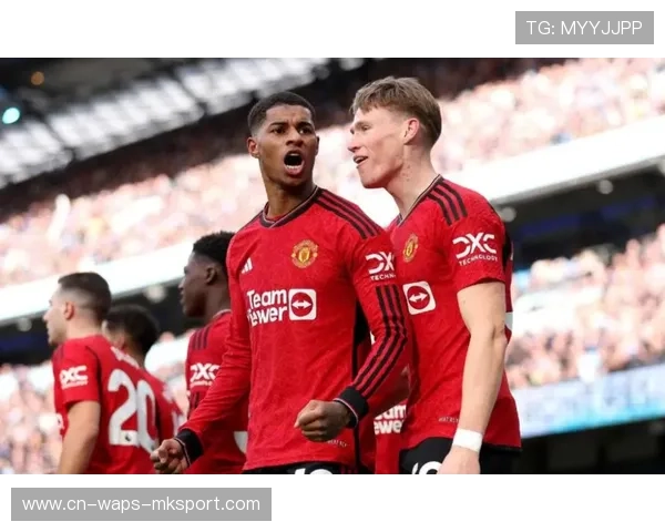 曼联中场妙传完成插上头球制胜一击