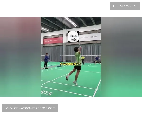 羽毛球四强对决：劈吊突击应变极强，激情碰撞，谁能称霸？